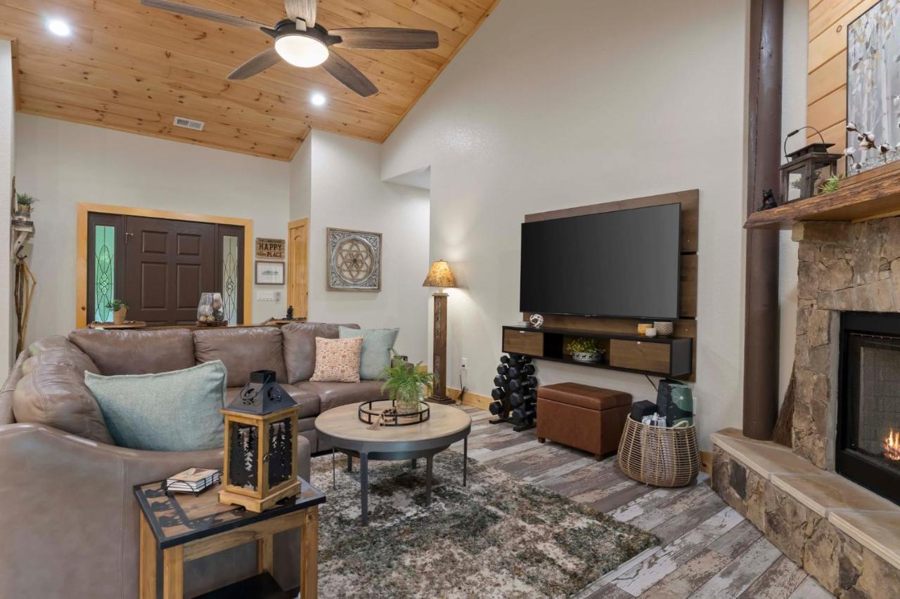 Stunning Views, Superb Atmosphere, Modern Amenities, In The Middle Of Nature Bryson City Exterior photo