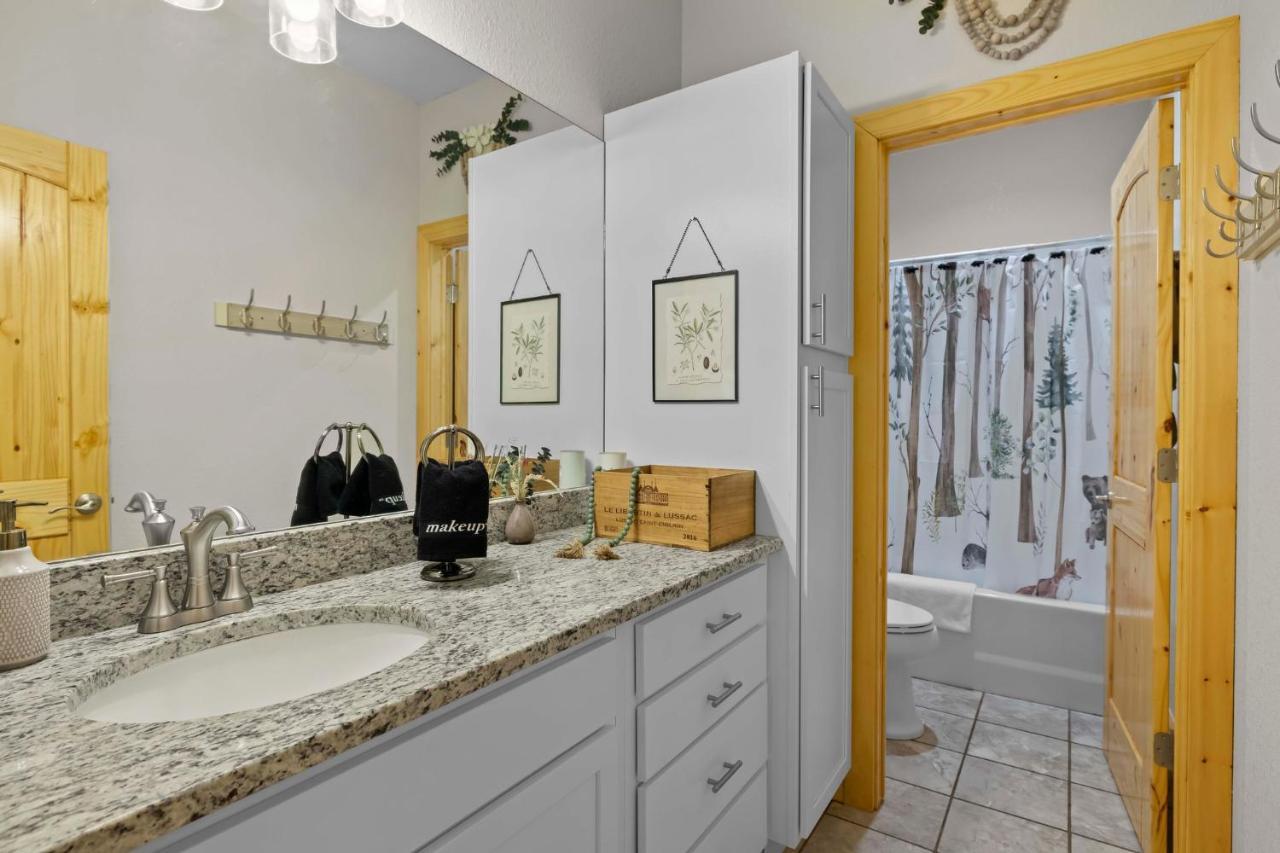 Stunning Views, Superb Atmosphere, Modern Amenities, In The Middle Of Nature Bryson City Exterior photo