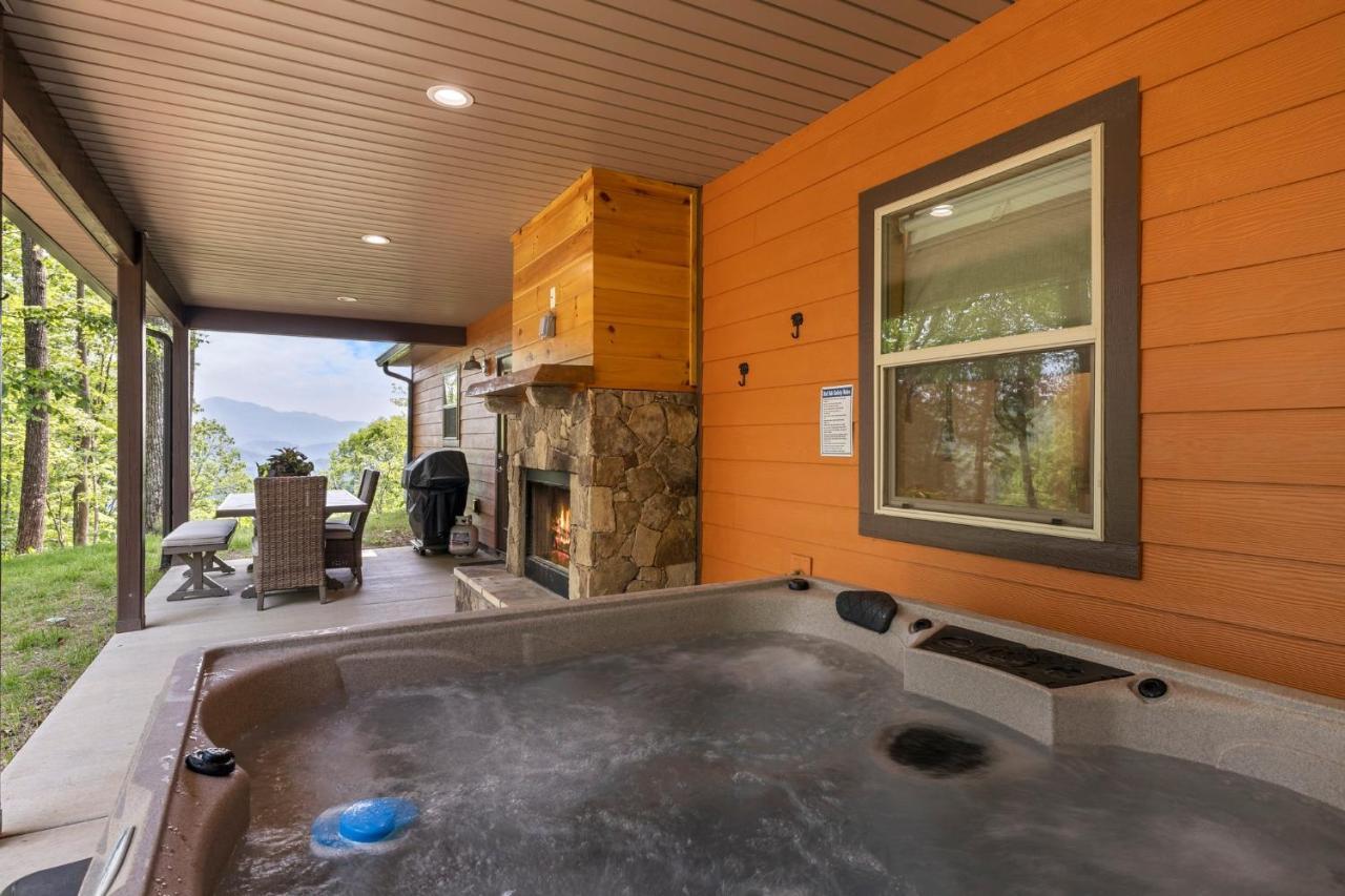 Stunning Views, Superb Atmosphere, Modern Amenities, In The Middle Of Nature Bryson City Exterior photo